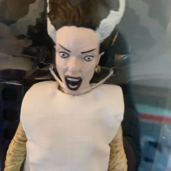 Bendyfigs | Universal Monsters: Bride of Frankenstein NIB Collectable Toy Horror - Picture 5 of 5